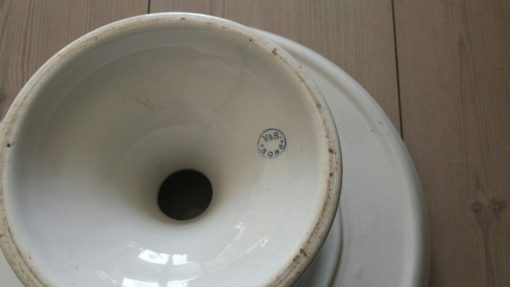 Alte Tortenplatte Keramik weiß-998