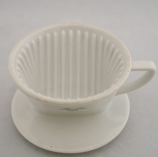 alter Kaffeefilter, Porzellan 100